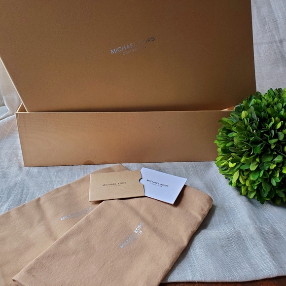 Michael Kors Tan Suede Ankle Lace-Up Boots In Dark Luggage Sz 7.5 - Picture 5 of 15